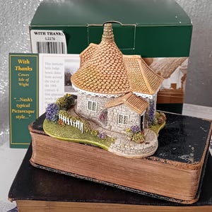 Lilliput Lane Collectable Cottage- Boxed. Pear Tree House. - Etsy