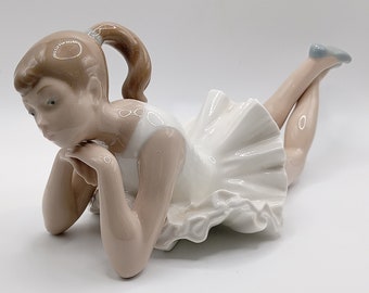 ナオ NAO LLADRO 　夢みるバレリーナ Nao by Lladro- Reclining Ballerina No 525- Not Boxed. - Etsy