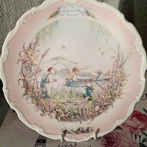 The Wind in the willows collectable plate. Portlys Return- Royal Albert