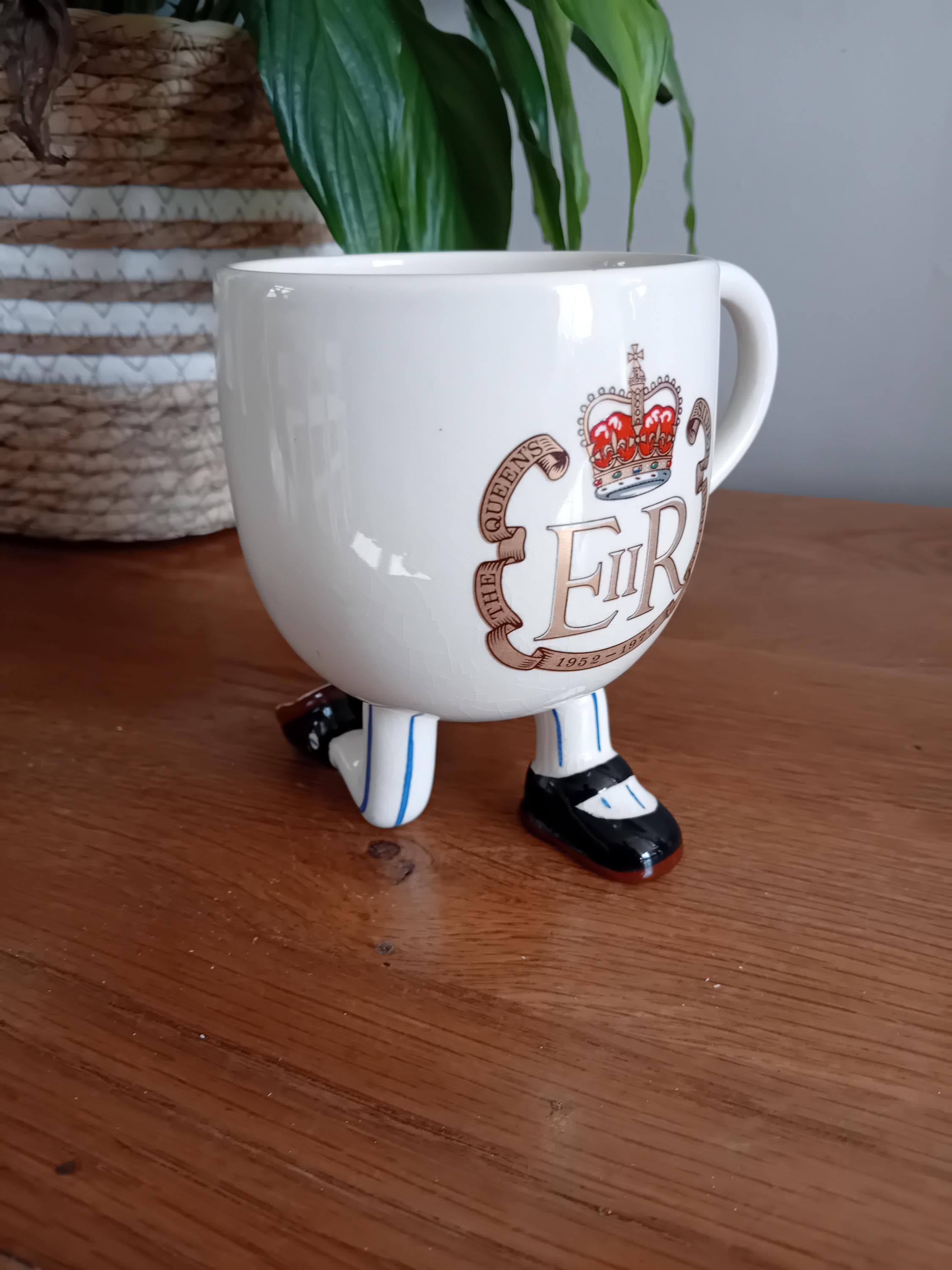 Carlton ware 脚付き マグカップ 雑貨 英国 ヴィンテージ デザートカップ 持ち手付き マグ ライムグリーン 花瓶 98309 Carlton walking ware - Etsy 日本