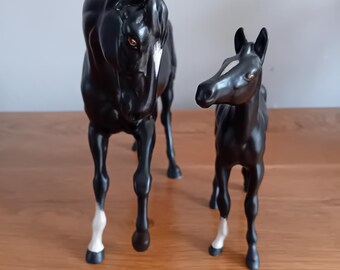 ロイヤルドルトン　馬　置物　 Black Beauty ＆ Foal Beswick Horse - Vintage Black Beauty Mare and Foal Rare. - Etsy Canada