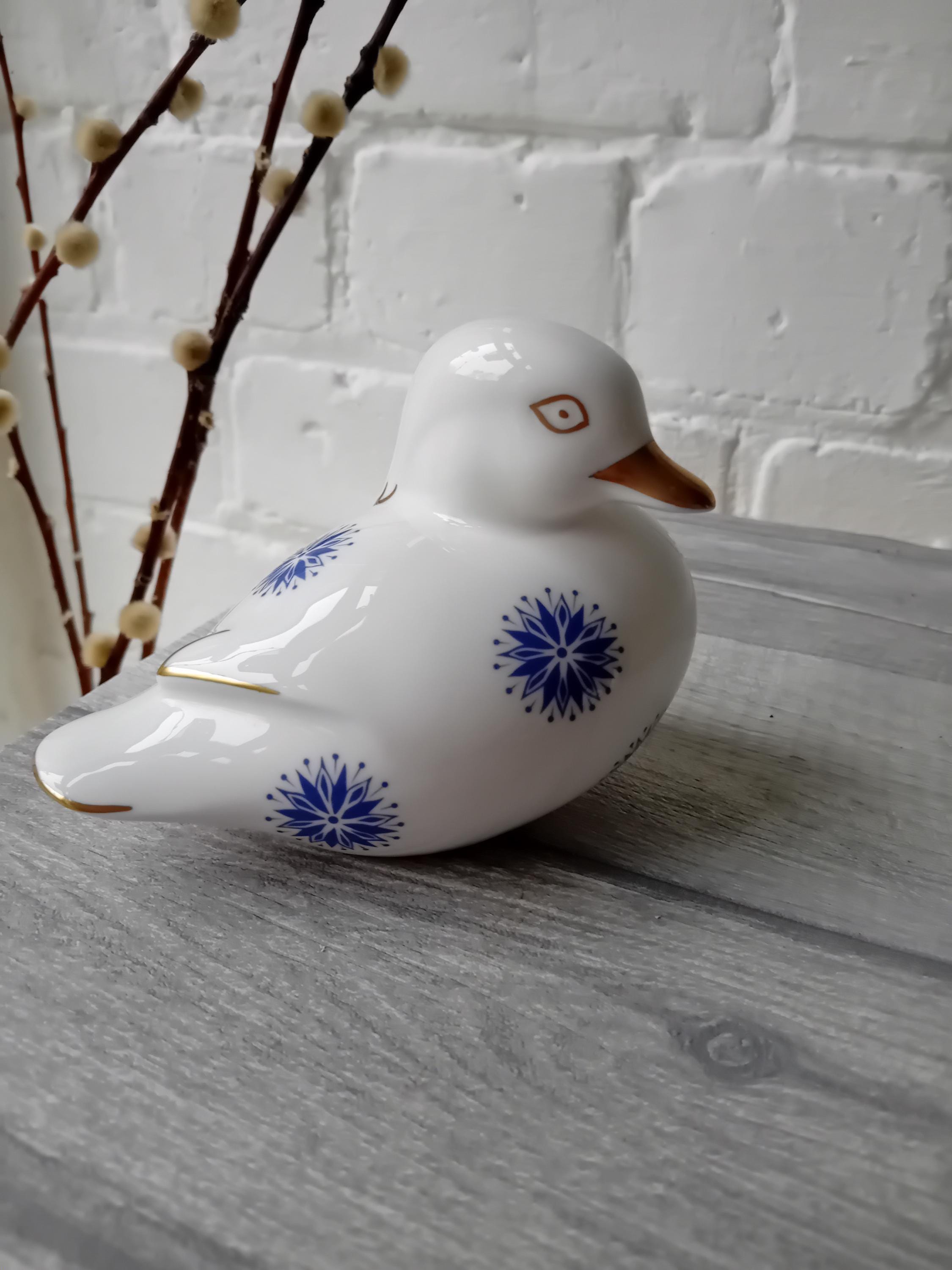 Royal Crown Derby Fine Bone China Paperweight - Ltd Edition Imari