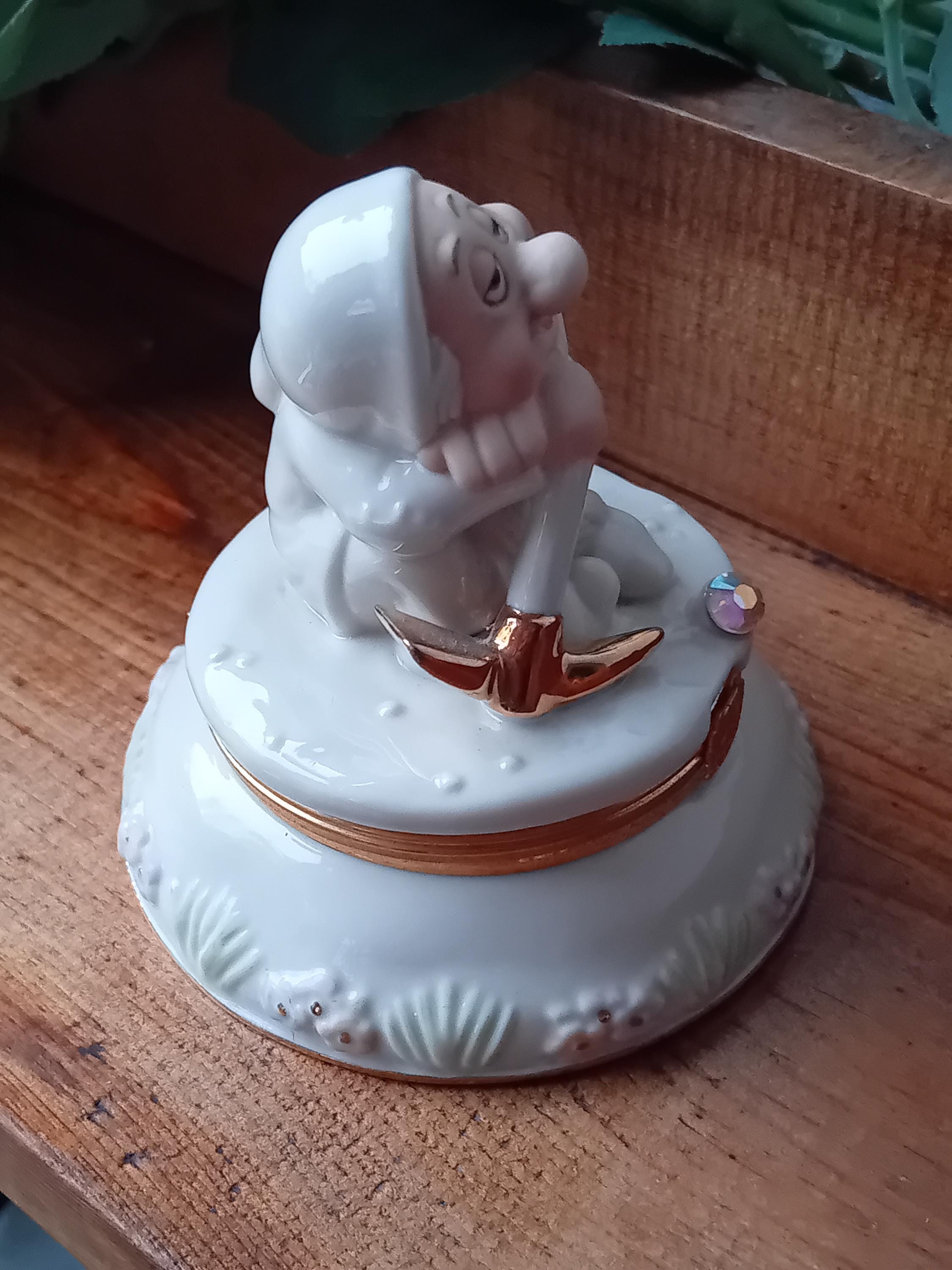Lenox Treasures- Sleepy Treasure Box With Original Gold Charm
