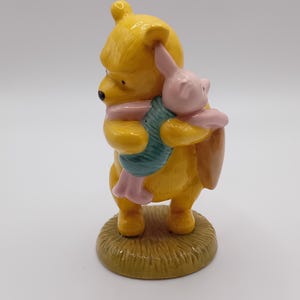 WP46 Royal Doulton Winnie-The-Pooh - &quot;I love you so much Bear&quot;