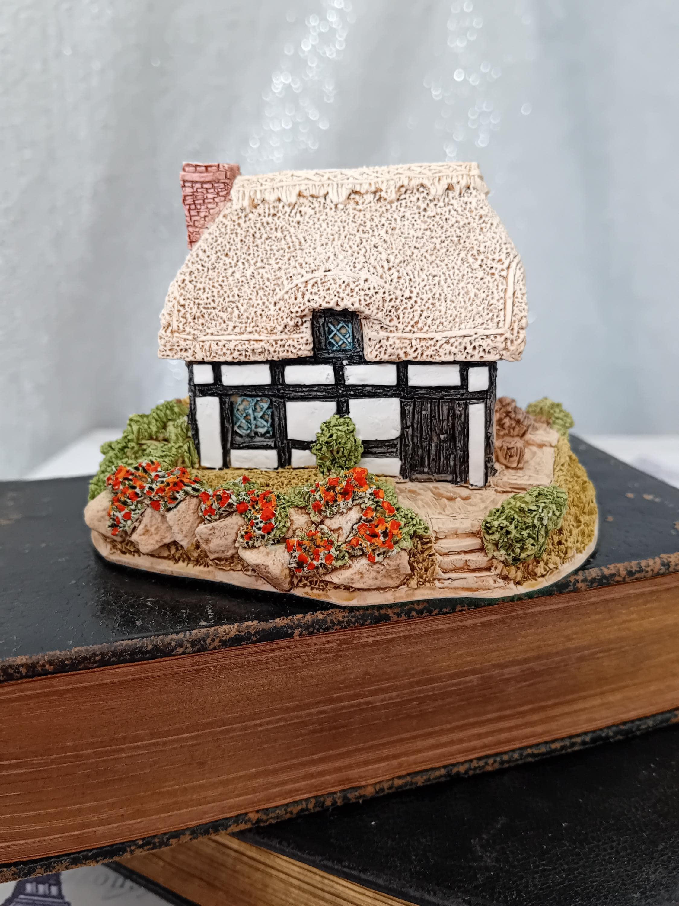 LILLIPUT LANE  Cottage L2541 箱入り Lilliput Lane Collectable Cottage From the English Collection