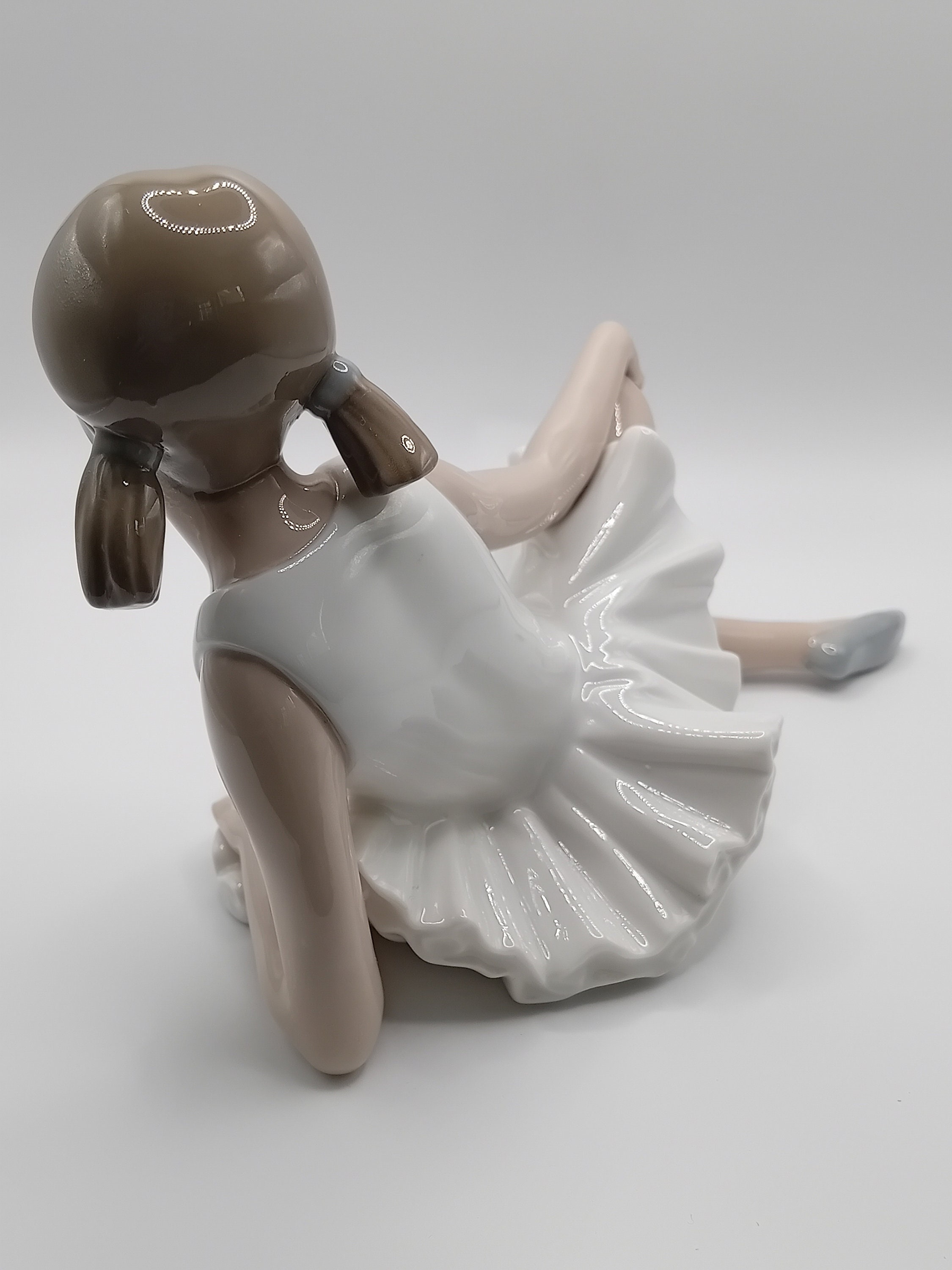 Nao by Lladro- Reclining Ballerina No 525- Not Boxed. - Etsy