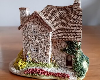 Lilliput Lane Collectable Cottage- Boxed. Pear Tree House. - Etsy