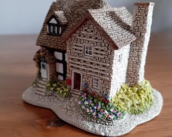 Lilliput Lane Collectable Cottage- Boxed. Pear Tree House. - Etsy