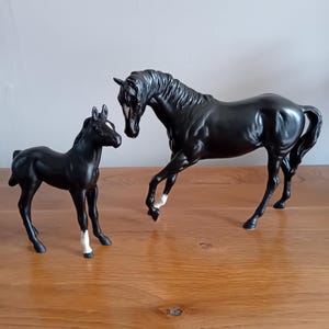 ロイヤルドルトン　馬　置物　 Black Beauty ＆ Foal Beswick Horse Black Beauty - Etsy