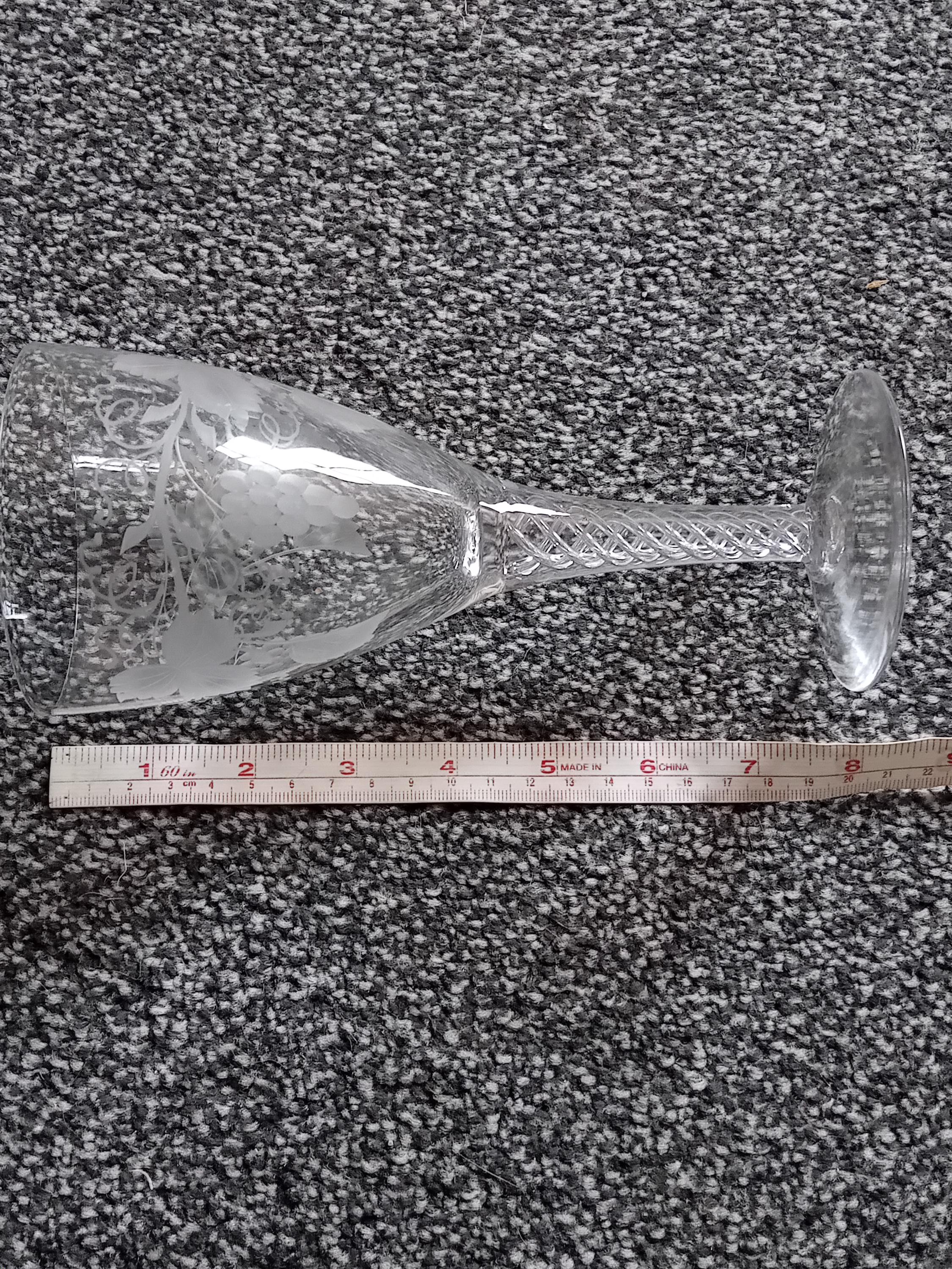 ビンテージのハンドメイド特大ワイングラスのペア - エアーツイスト