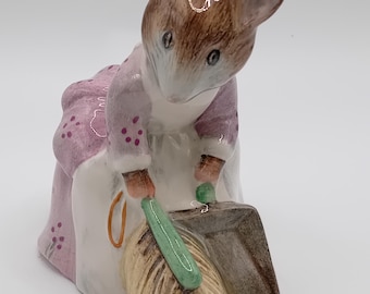 Beatrix Potter Royal Albert - Hunca Munca sweeping-  Vintage