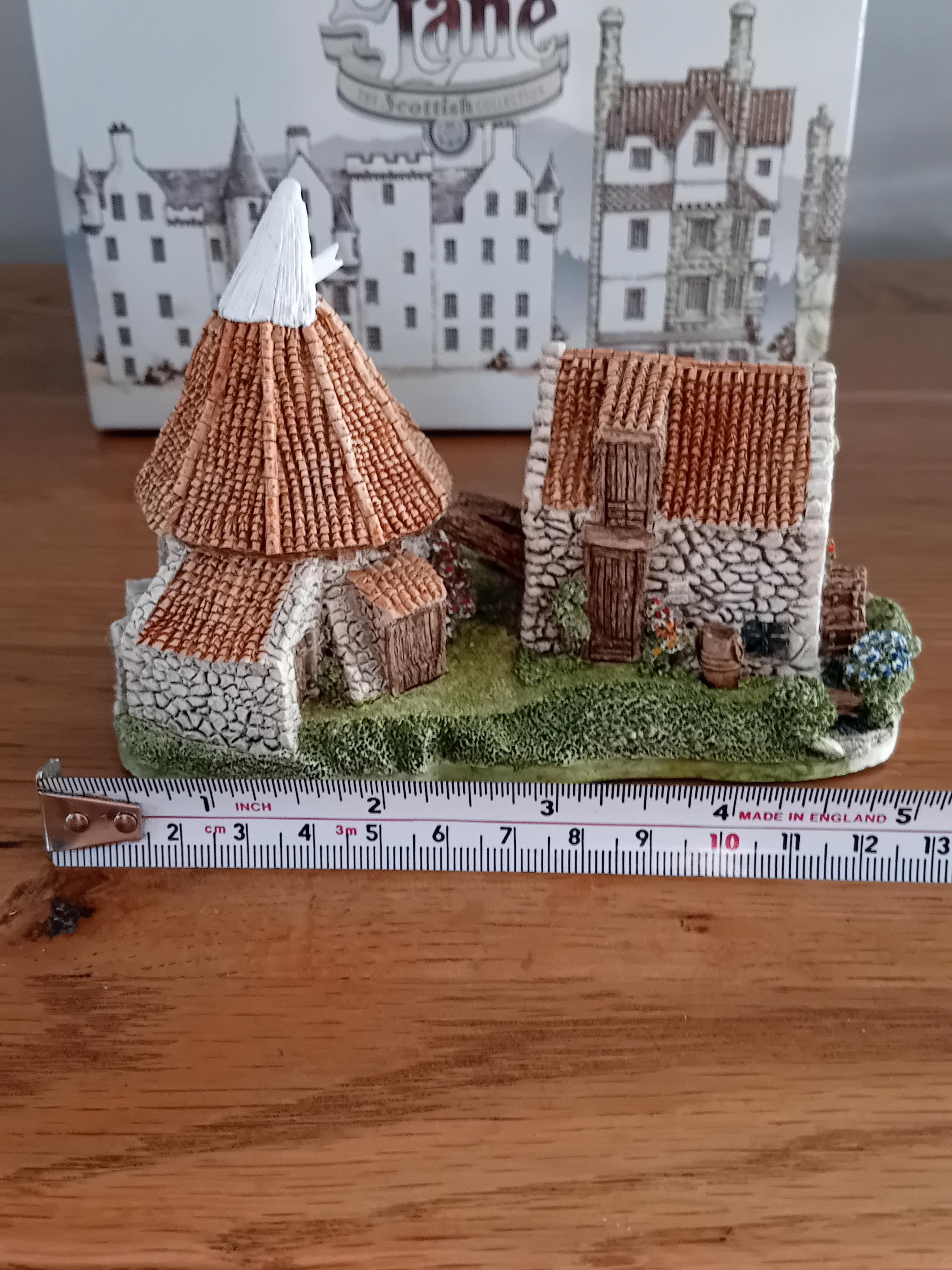 Lilliput Lane Collectable Cottage- Boxed, as New- Scottish