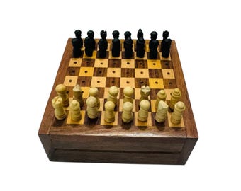 Mini jogo de xadrez de madeira feito à mão: jogo de bolso para viagem