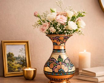 手作りの銅製花瓶、伝統的なデザインの銅製花瓶、トルコの銅製の家庭