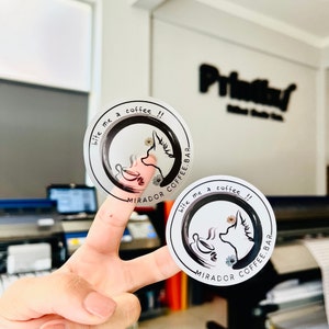 1000 pezzi 2" etichette in vinile personalizzate / etichette personalizzate all'ingrosso / adesivi con logo / adesivi per caffè / etichette adesive per bottiglie e tazze