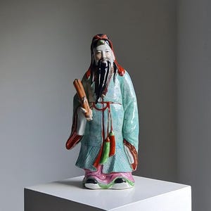 A Chinese porcelain sculpture of Fu Xing