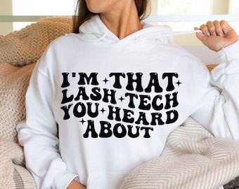 Soy esa tecnología de pestañas que escuchaste sobre Svg, Lash artist svg, Texto ondulado, Lashes svg, Somebody's Bomb Ass Lash Artist svg