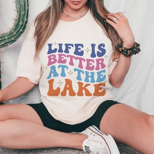 Life Is Better At The Lake SVG, Cute Summer Lake Vacation Digital Download, Lake Graphic, Cottage Life SVG, Lake Days Cut File For Cricut