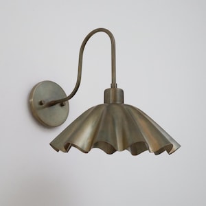 flower Design Brass Wall Lamp Handcrafted Antique Sconce Light for Elegant Wall Decor