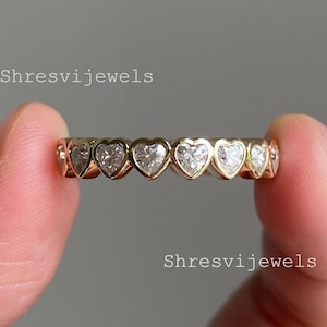 Conjunto de aro de moissanite em formato de coração Aliança de casamento Fulll Eternity. Aliança de moissanite em formato de coração, anel de ouro maciço, aliança empilhável, aliança de aniversário