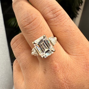 Trilogy Emerald Cut Moissanite Diamond Ring, 14KT solid Gold Engagement Ring, 5 Carat Emerald Cut Anniversary Ring, Bridal Wedding Gift Her