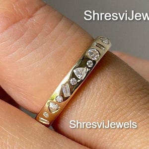 Anillo de oro amarillo macizo de 14 kt con engaste al ras de Starbright y diamantes cultivados en laboratorio de 2,5 ct con múltiples piedras, alianza de boda unisex, regalo de aniversario para ella