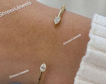 Solid 14K yellow Gold Bangle, Pear Cut Diamond, 1.50CT E VVS2 Lab Grown Diamond, Modern Design Bangle, Daily Wear Bangle, Adjustable Bangle