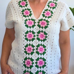 Granny Square Crochet Top Pattern PDF & Video, Floral Summer Boho Blouse, V Neck Shirt