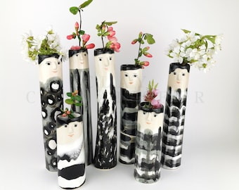 Black & White Familie Keramikknospen Vasen • Keramikvasen für Blumen • Handgemachte Steinzeug-Gesichtsvase • Gartenliebhaber Geschenkidee • Boho Wohndeko