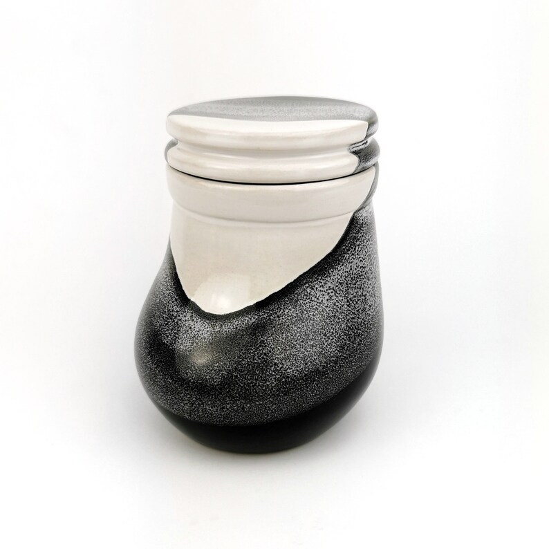 ClayConnaisseur Ceramic Jars - Thumbnail 2
