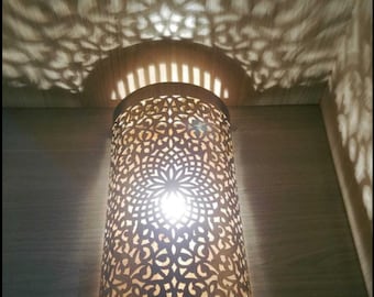 Handgemaakte Marokkaanse messing wandlamp: geometrische lampenkap