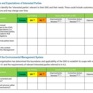 Może przedstawiać: Strona dokumentu z zielono-białą tabelą zatytułowaną "Zrozumienie potrzeb i oczekiwań zainteresowanych stron". Tabela zawiera kolumny dla analizy luk, planu działania i notatek, z tekstem i polami wyboru.