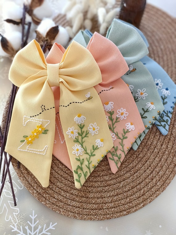Handmade Linen Hair Bow: Floral Embroidered Initial Clip - Etsy display picture 2