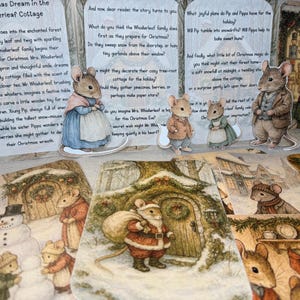 Könnte beinhalten: Eine bezaubernde Weihnachtsillustration mit anthropomorphen Mäusen in einer verschneiten Waldszene. Das Bild enthält Text aus einem Bilderbuch, das Szenen der Whiskerleaf-Familie bei den Weihnachtsvorbereitungen zeigt, mit charmanten Details.