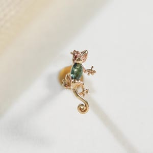 Solid 14K Gold Green Tourmaline Gecko Stud, Nature Inspired Animal Jewelry, Gemstone Reptile Piercings, Threadless Push Flat Back Earring