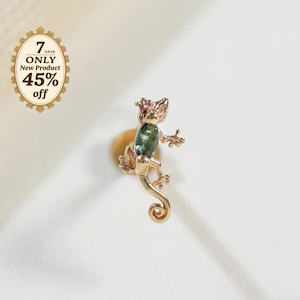 Solid 14K Gold Green Tourmaline Gecko Stud, Nature Inspired Animal Jewelry, Gemstone Reptile Piercings, Threadless Push Flat Back Earring