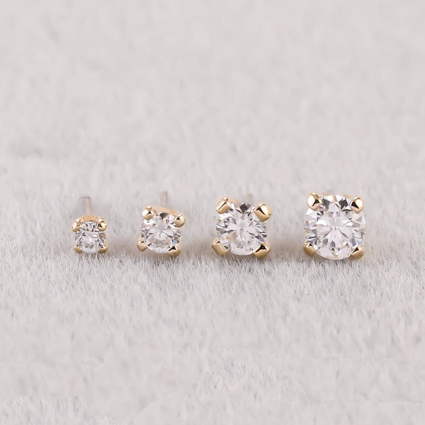 Orecchino solitario in oro 14K, piccolo orecchino rotondo, orecchino di cartilagine di diamanti, piercing al trago Moissanite, 1,5-3 mm, orecchino posteriore piatto