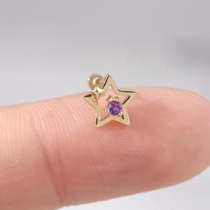 14K massief gouden amethist dubbele ster push-back, sierlijke fonkelende schelpkraakbeen helix piercing, echt gouden hemelse oorlel platte achterkant oorbel