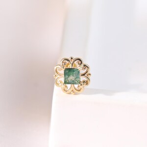 14K Solid Gold Floral Form Moosachat Muschel Push Back Labret Stud, Echt Gold Blume Helix Knorpel Ohrläppchen Threadless Pin Ohrring
