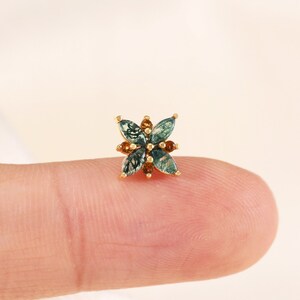 14K Gold Moss Agate and Citrine Flower Cartilage Stud, Moss Agate Floral Earring, Helix Stud, Flower Conch Earring, Flat Back Earring