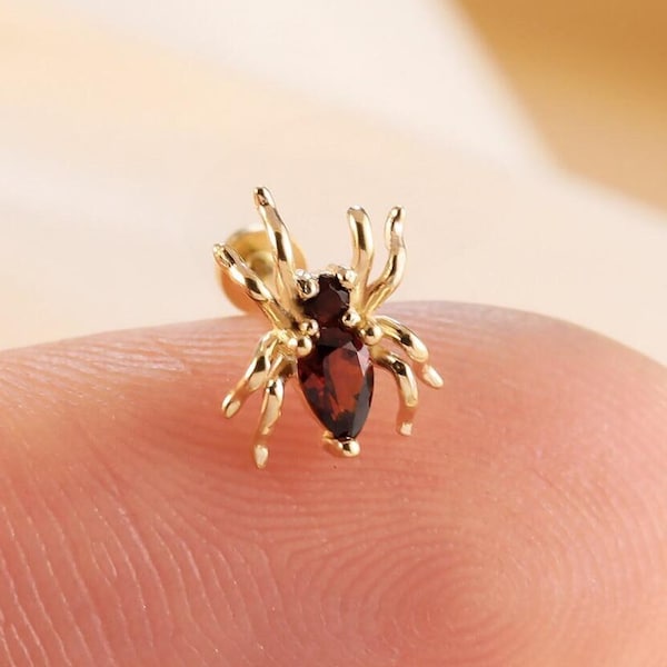 14Kソリッドゴールド天然ガーネットとブラックオニキスのスパイダーピアス、天然宝石軟骨ヘリックスコンクピアス、フラットバックスタッド、ナップピアス