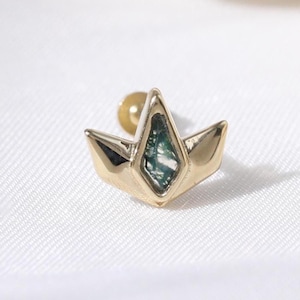 14K Solid Gold Moss Agate Crown Flat Back Earring, Gold Royal Tragus Helix Cartilage Piercing, Gemstone Cartilage Lobe Conch Push Back Stud
