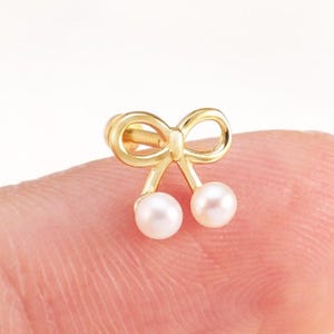 14k Solid Gold Freshwater Pearl Bow Earring, Butterfly Knot Helix Conch Flat Back Piercing, Dainty Cartilage Lobe Labret Threadless Pin Stud