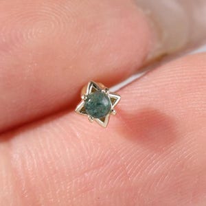 14K Solid Gold Moss Agate Star Flat Back, Gemstone Celestial Helix Cartilage Push Back Stud, Polaris Conch Labret Threadless Pin Piercing