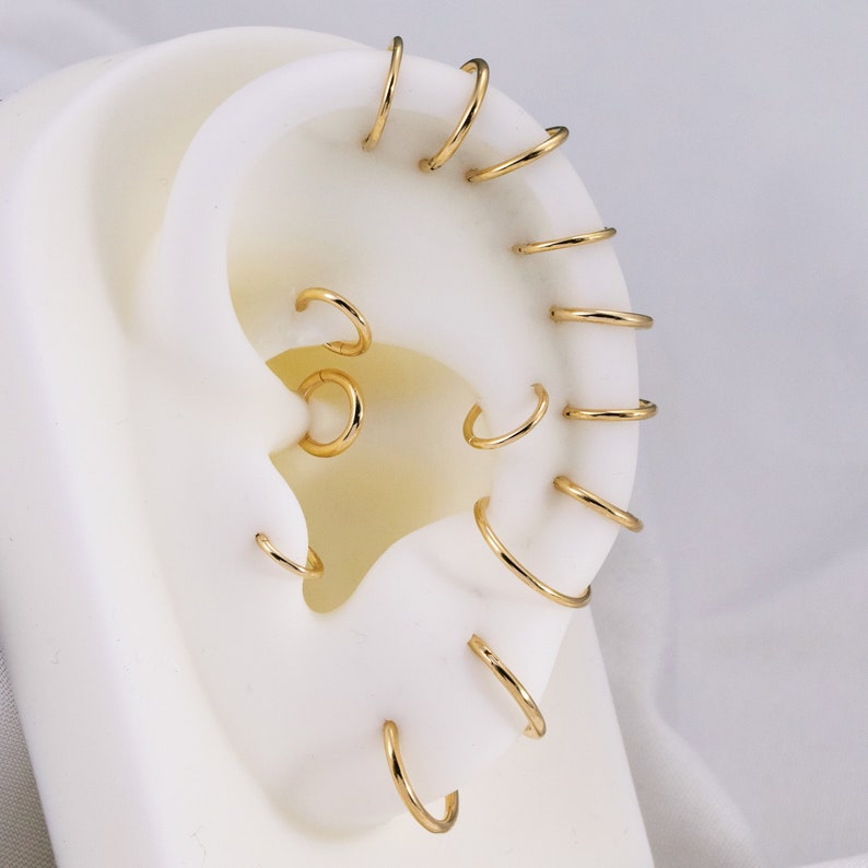 14K Solid Gold Huggie Seamless Hoop Hinged Cartilage Earring Tragus Helix Conch Hoops Earring Gold Nose Ring Dainty Cartilage Piercing Hoop zdjęcie 5