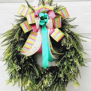Greenery Wreath with Customizable Bow: Versatile Seasonal Decor