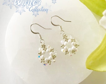 ''Snowflakes'' earrings in clear crystal zircons, white shell pearls and micro glass pearls | Handmade