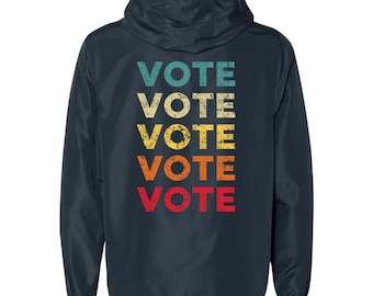 Peace & Vote: Bunte VOTE-Windjacke mit Peace-Zeichen