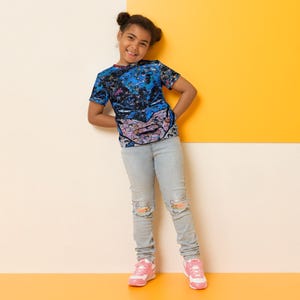 T-shirt Cartoon Universe Mashup col ras du cou enfant