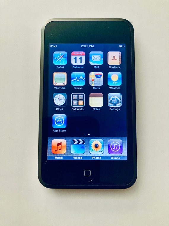 Apple iPod Touch 8GB Review